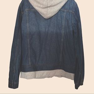 American Rag size Medium Denim jacket.